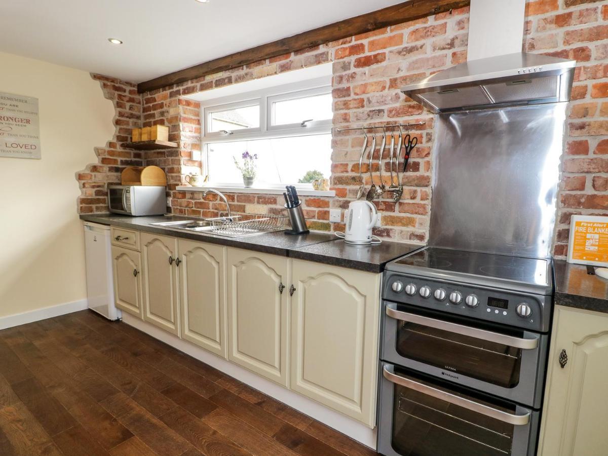 Ffynnonlwyd Cottage Llangynin Extérieur photo